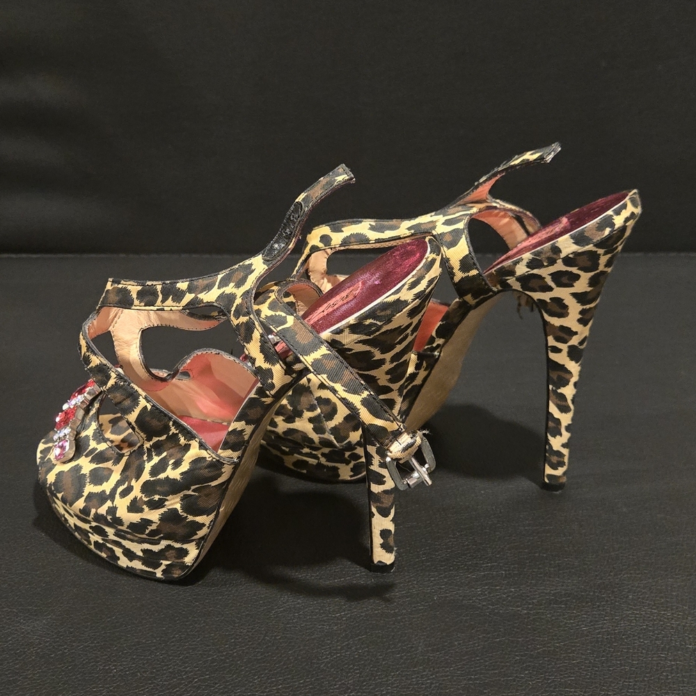 Betsey Johnson Leopard Print High Heels with Pink Accents And 6 Inch Heel - Picture 4 of 7